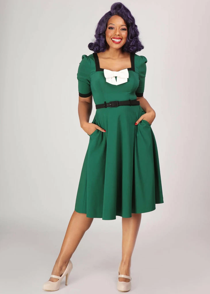 Collectif Sadie 50's Swing Dress Green - Image 2