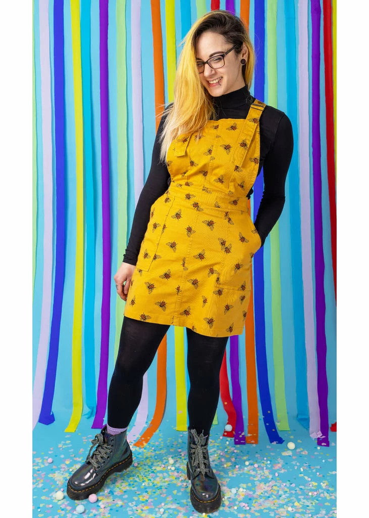 Run & Fly Bees Knees Twill 60's Pinafore Dress Gold - Image 4